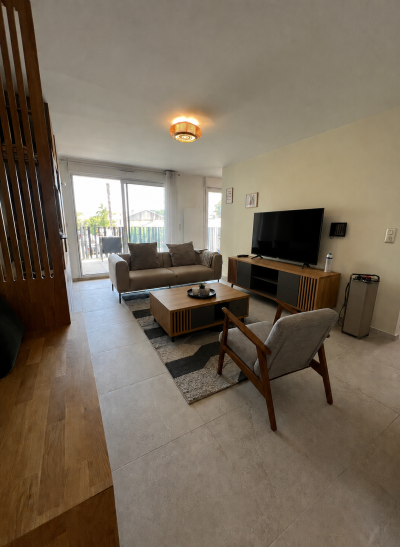 salon cosy et lumineux avec accès terrasse appartement à vendre récent